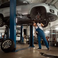Warning Signs That Your Mercedes Engine Needs Immediate Repair